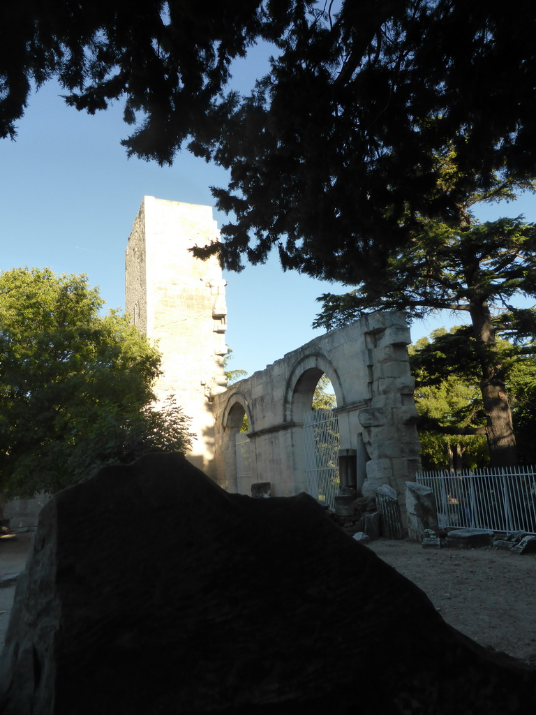 South tower of the Ancient Theatre of Arles, viewed from the Rue du Cloître street