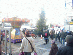 Carousel and snow jump on the Jansplaats, during the Warm Winter Weekend