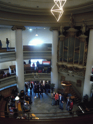 Singers inside the Koepelkerk Arnhem