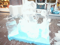 Ice carving in the city center