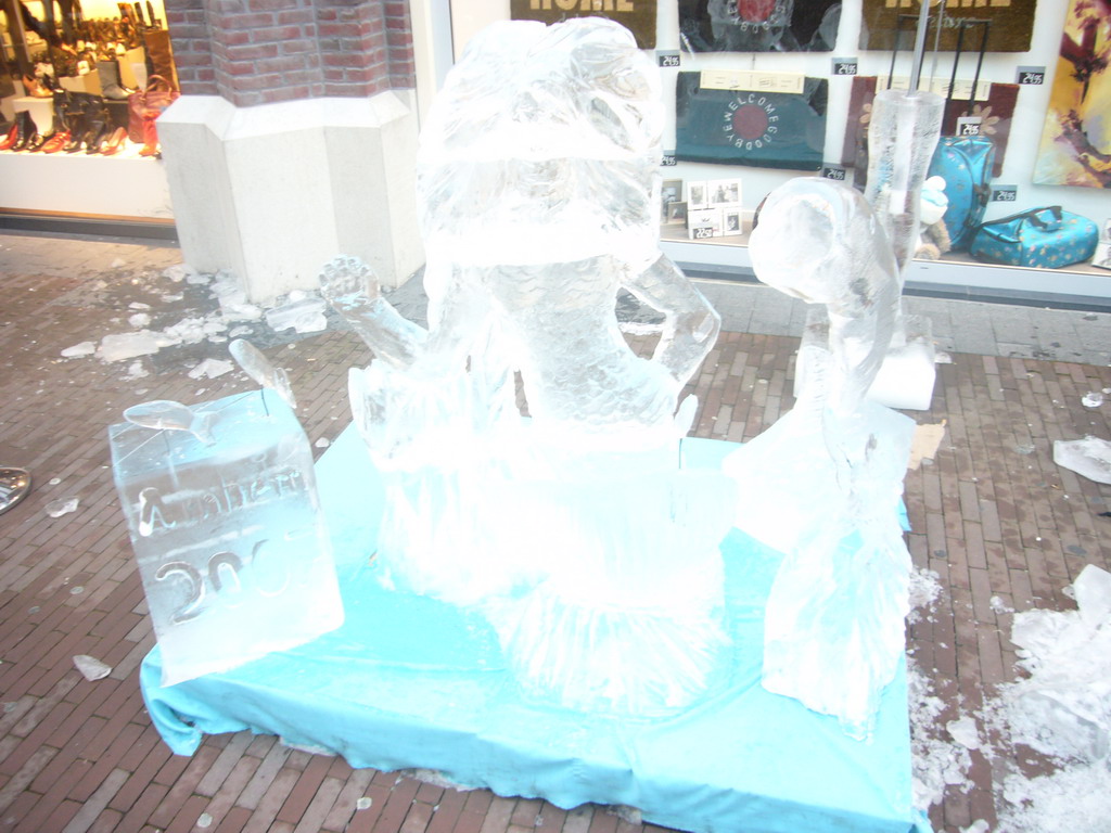 Ice carving in the city center