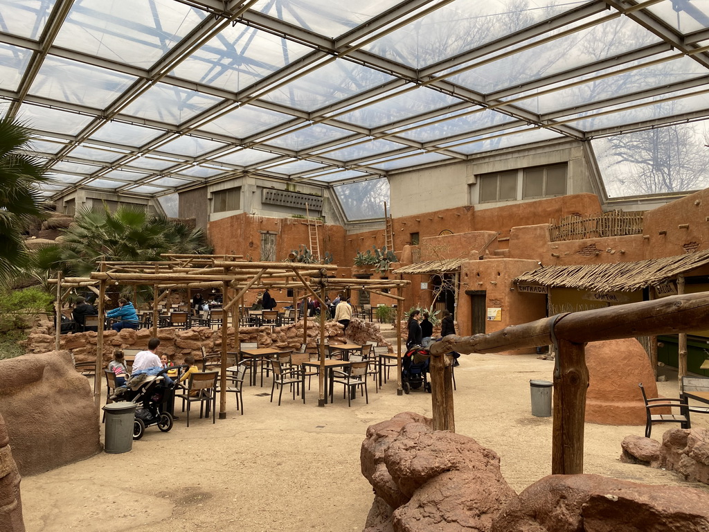 Restaurant at the Desert Hall of Burgers` Zoo