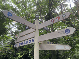 Signpost at the Bush Hall of Burgers` Zoo