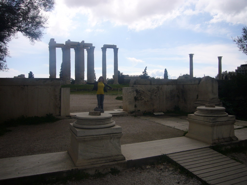 Miaomiao at the entrance to the Temple of Olympian Zeus