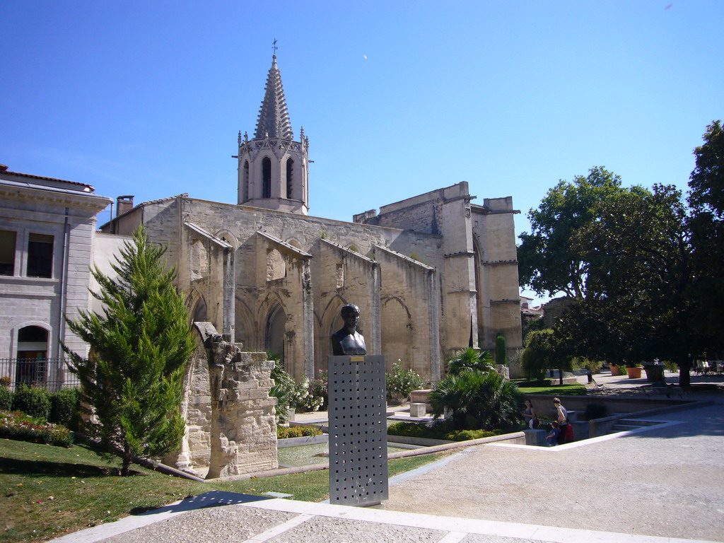 The Temple Saint Martial and its garden