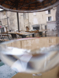 avignon_1_259 - 171 kb - 768x1024 - Glass on the terrace of our lunch restaurant in the city center Glass on the terrace of our lunch restaurant in the city center
