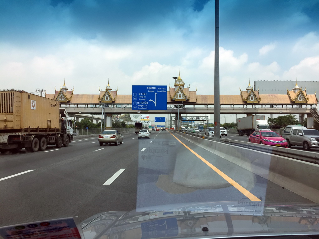 Passageway over Motorway 7, viewed from the taxi