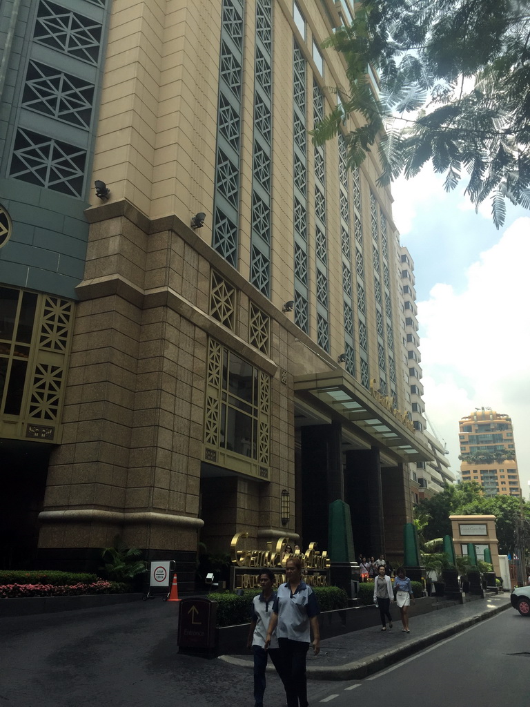 Front of the Grande Centre Point Hotel Ratchadamri Bangkok at the Soi Mahatlek Luang 1 alley