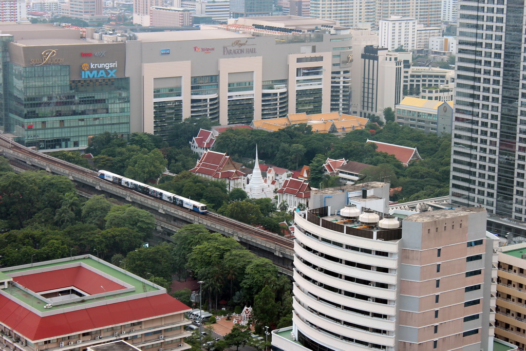 The Siam Paragon shopping mall and the Wat Pathumwanaram Ratchaworawihan temple, viewed from our room at the Grande Centre Point Hotel Ratchadamri Bangkok