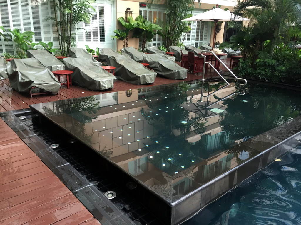 The swimming pool of the Grande Centre Point Hotel Ratchadamri Bangkok