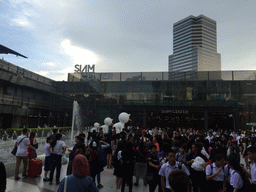 East entrance of the Siam Center shopping mall and Siam Tower
