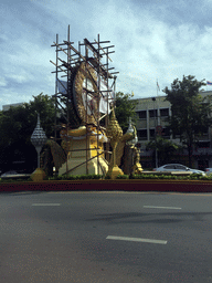 Monument at Ratchadamnoen Klang Road, under renovation, viewed from the taxi