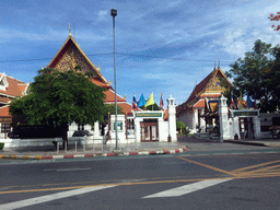 Front of the Bangkok National Museum at Na Phra That Alley, viewed from the taxi