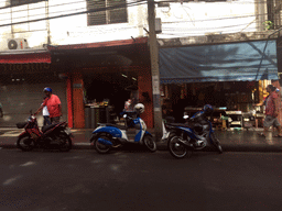 Shops at Maha Rat Road, viewed from the taxi