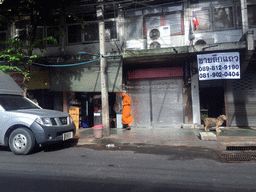 Buddhist monk at Maha Rat Road, viewed from the taxi