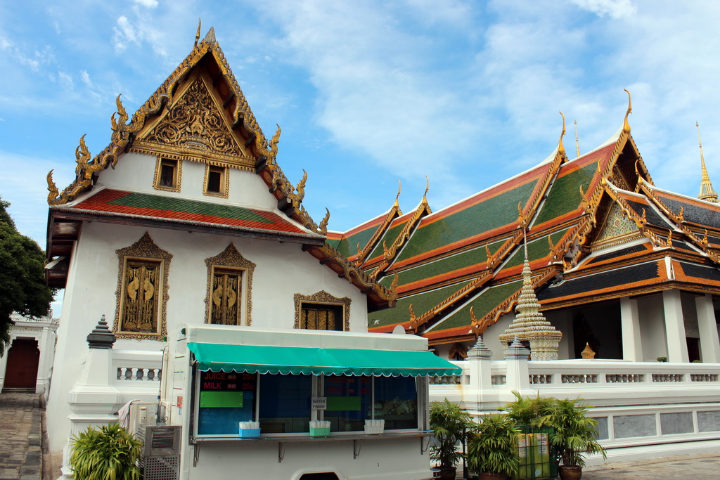 The Ho Sastrakhom hall and the northeast side of the Amarindra Winitchai hall at the Grand Palace