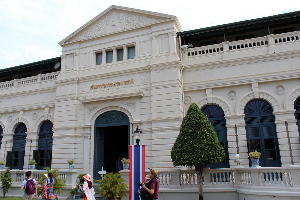 South side of the Chamberlain building at the Grand Palace