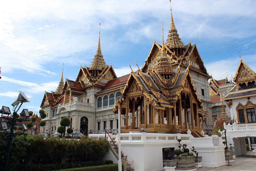 Right front of the Chakri Maha Prasat hall and pavilion at the Grand Palace