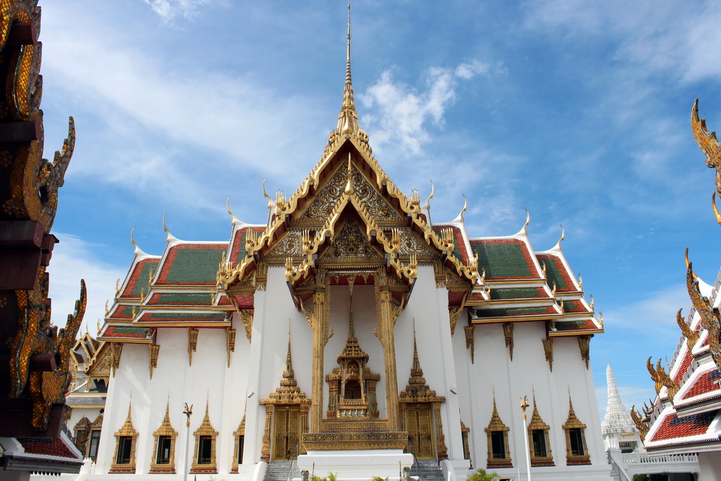 Front of the Dusit Maha Prasat hall at the Grand Palace