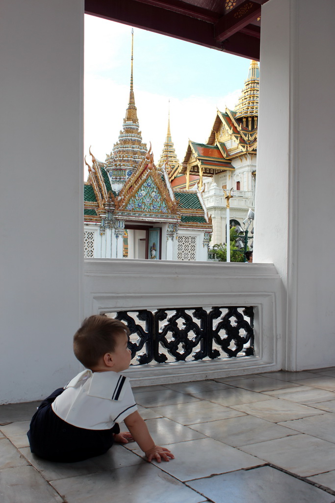 Max at a gallery in front of the Dusit Maha Prasat hall at the Grand Palace