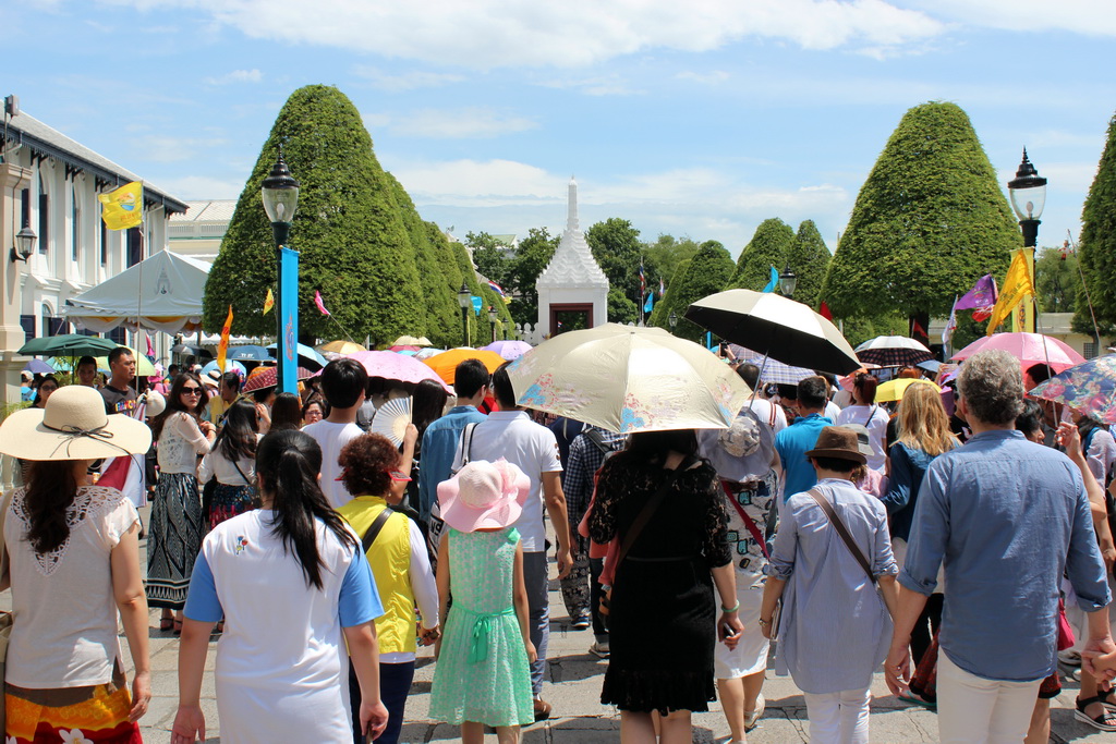 Road from the Outer Court to the entrance of the Grand Palace