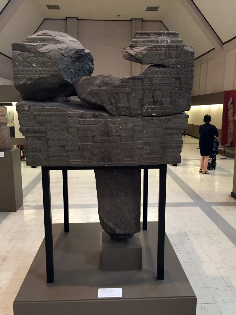 Miaomiao, Max and a stone with reliefs, at the Dvaravati Art room at the First Floor of the Maha Surasinghanat Building at the Bangkok National Museum