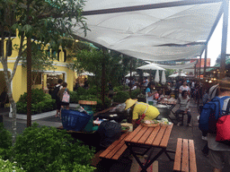 Food stalls in front of the Central World shopping mall at Ratchadamri Road
