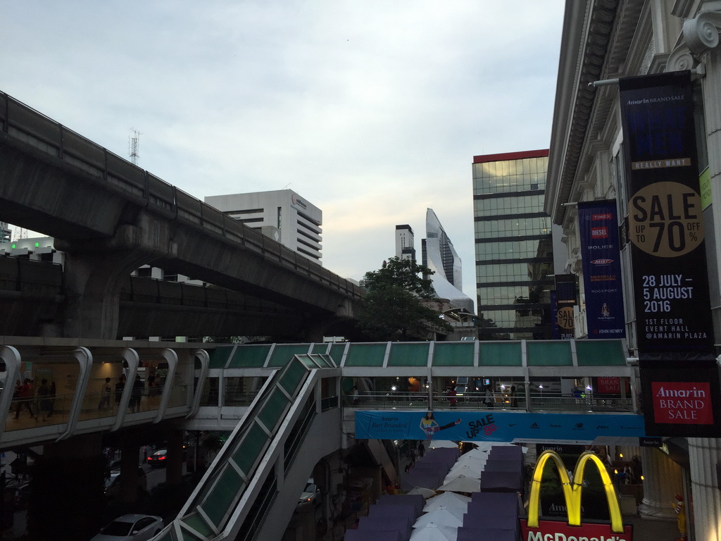 Skywalk and market stalls at Phloen Chit Road