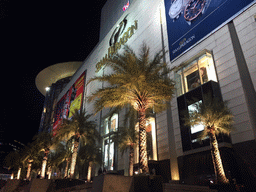 Front of the Siam Paragon shopping mall at Rama I Road, by night