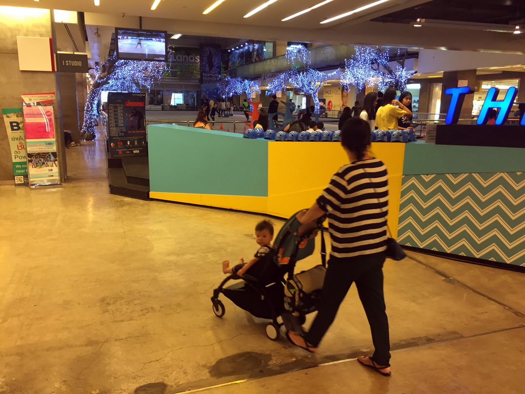 Miaomiao and Max in front of the ice rink at the Central World shopping mall