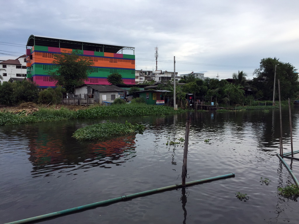 Buildings at the Prawet Burirom river, viewed from the Wat Sangkha Racha temple complex