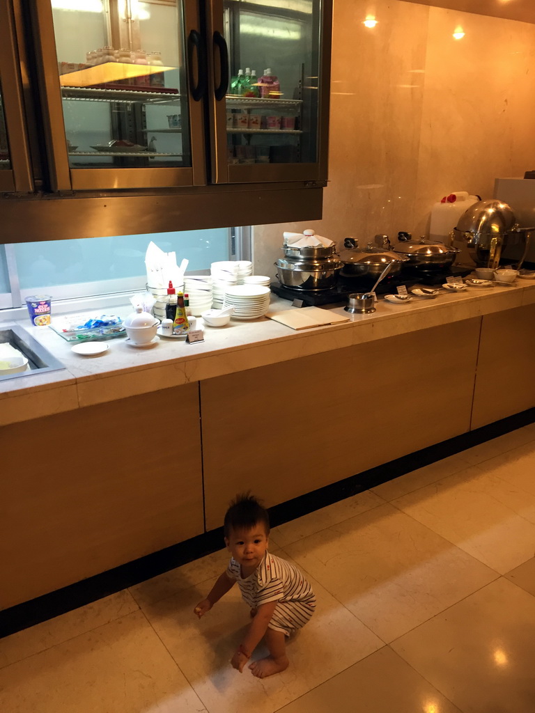 Max in the business class lounge of China Airlines at Bangkok Suvarnabhumi Airport