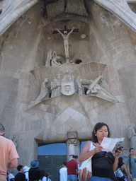 Miaomiao and the Passion Facade of the Sagrada Família church