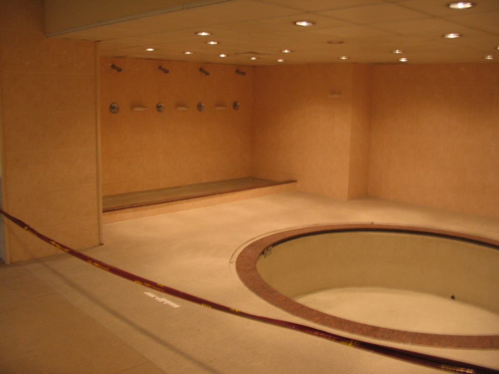 Bath and showers in the dressing room of the Camp Nou stadium