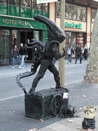 Living statue at the La Rambla street