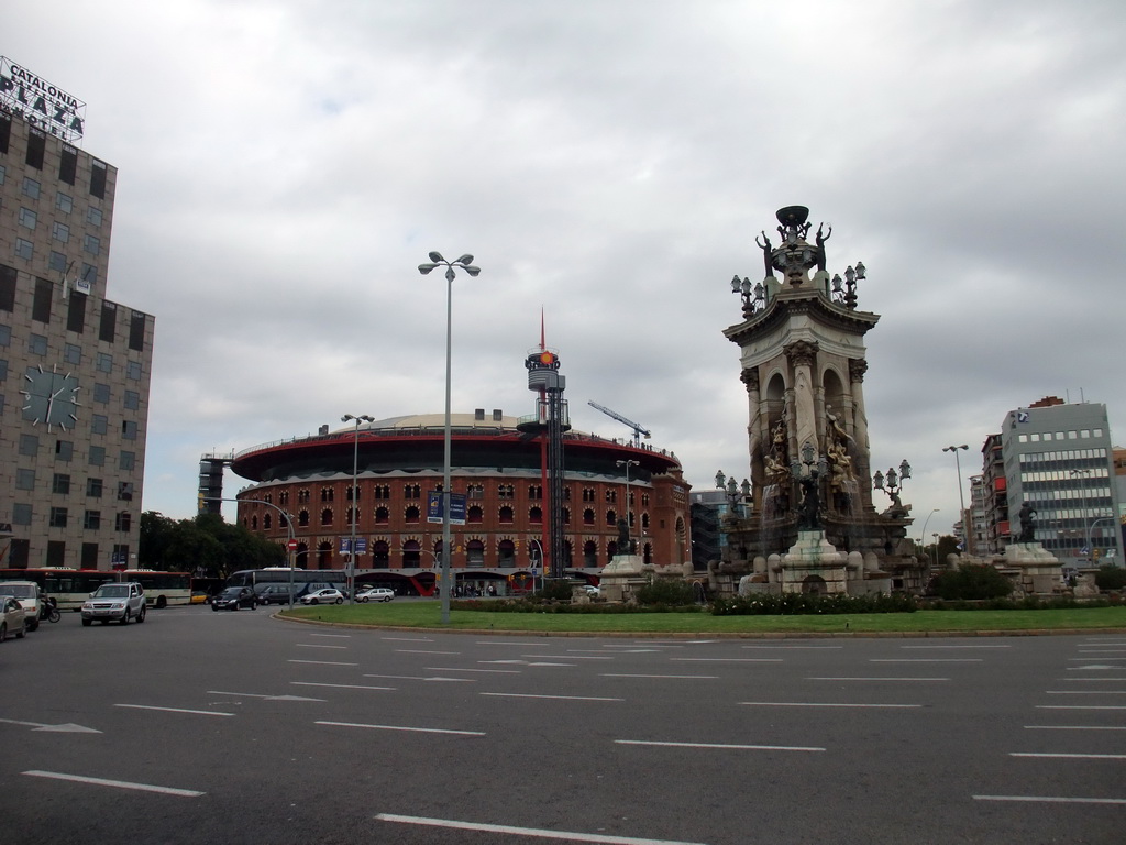 The Plaça d`Espanya square with the fountain by Josep Maria Jujol and the Las Arenas shopping mall