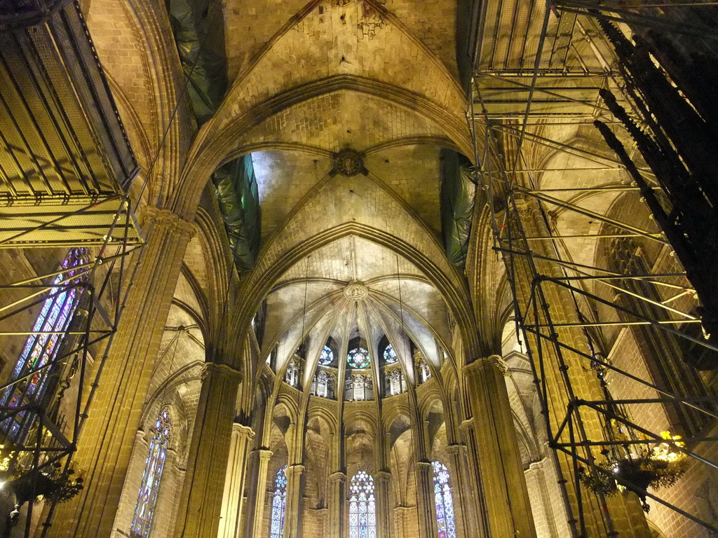 Nave and apse of the Cathedral of Santa Eulalia