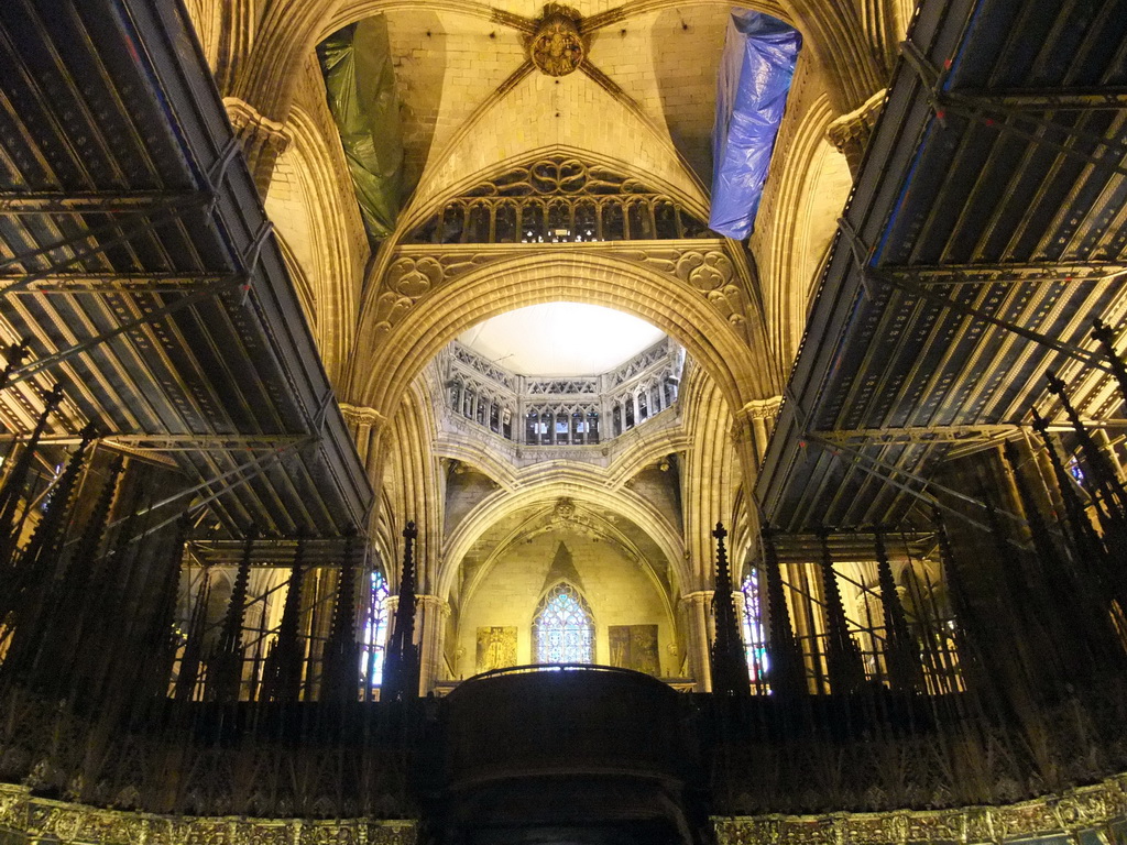 Choir, nave and front side of the Cathedral of Santa Eulalia