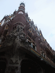 The corner of the Palau de la Música Catalana concert hall, with the sculpture `The Catalan song` by Miquel Blay