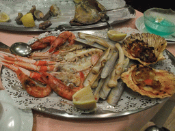 Seafood platter at the Casa Darío restaurant at the Carrer del Consell de Cent street