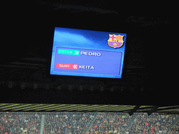 Video screen showing the substitution of Seydou Keita for Pedro during the football match FC Barcelona - Sevilla FC in the Camp Nou stadium