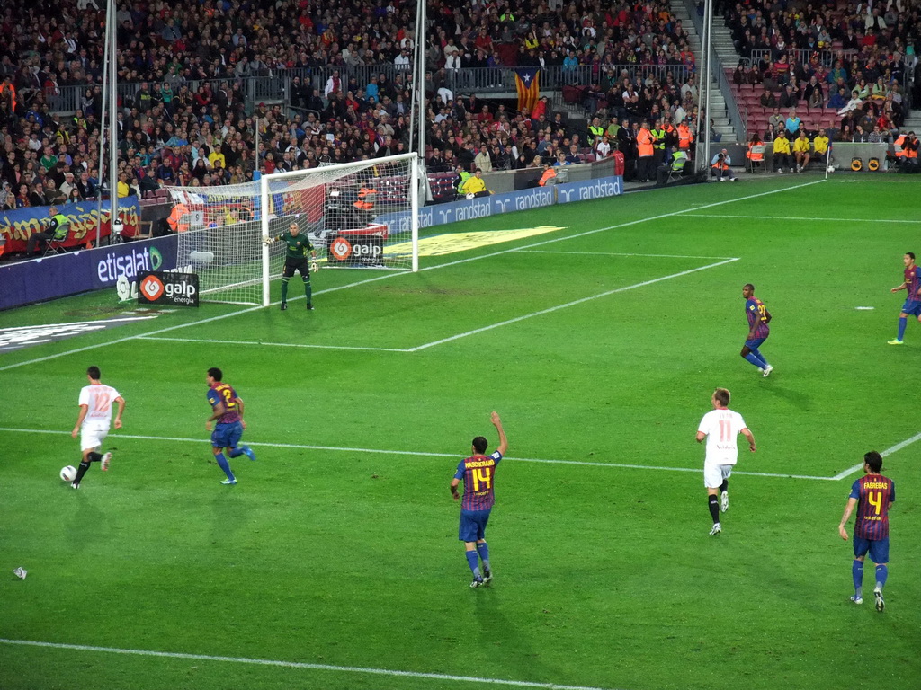 Emiliano Armenteros in the attack during the football match FC Barcelona - Sevilla FC in the Camp Nou stadium