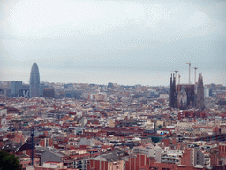 View from Park Güell on the city center with the Torre Agbar tower and the Sagrada Família church