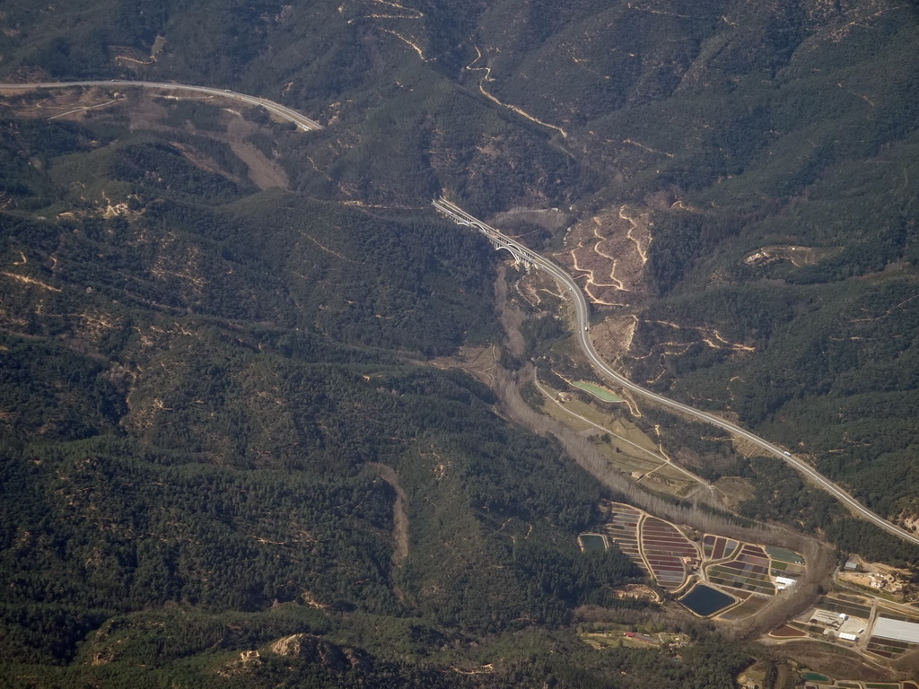 The Eix Transversal Road and the Riera de Santa Coloma river, viewed from the airplane from Amsterdam