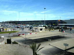 Front of Barcelona-El Prat Airport, viewed from the walkway to the Aeroport T2 subway station