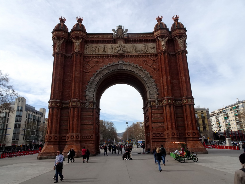 Southeast side of the Arc de Triomf arch at the Passeig de Lluís Companys promenade