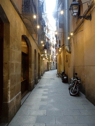 The Carrer del Pou de la Cadena street, viewed from the Carrer de la Princesa street