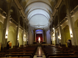 Nave, apse and altar of the Betlem Church