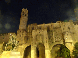 Equestrian statue of Ramon Berenguer el Gran in front of the Roman Wall and the Chapel of Santa Àgata at the Plaça de Ramon Berenguer el Gran square, by night