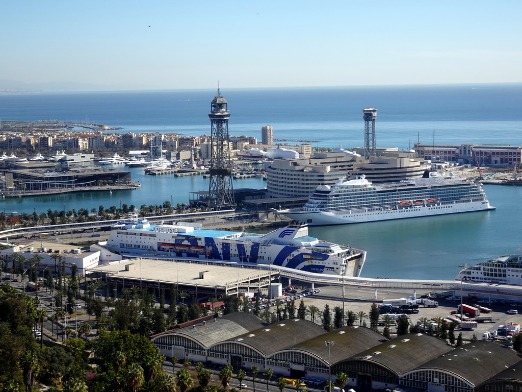 Boats at the Port de Barcelona harbour, viewed from the Mirador de l`Alcalde viewpoint at the east side of the Montjuïc hill